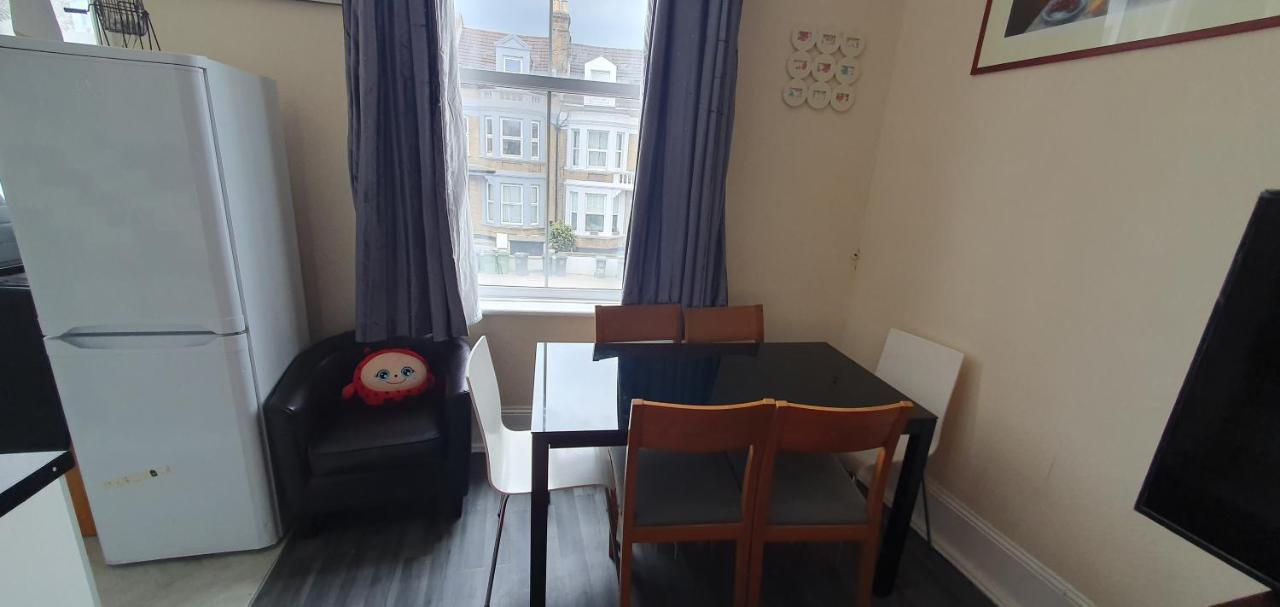 Kfot Klassic Holida Rental 2 London Ngoại thất bức ảnh
